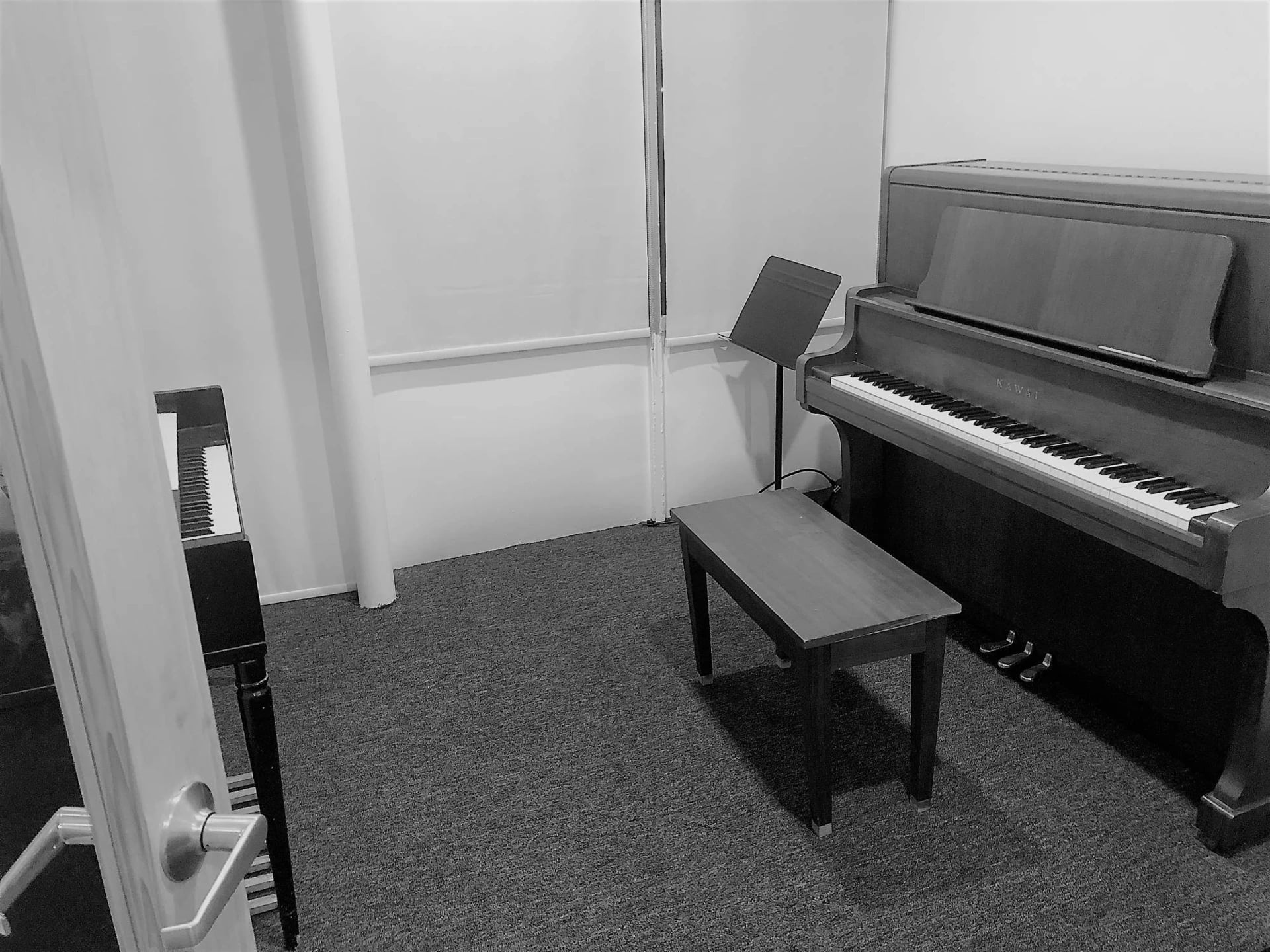Kawai upright in a quiet Issimo studio